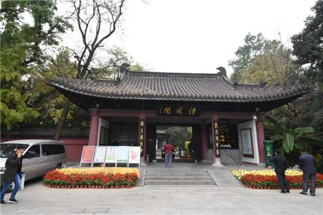 包青天是哪里人，包拯包青天是一个人吗（历史上著名的包公包青天长眠之地原来在这里）