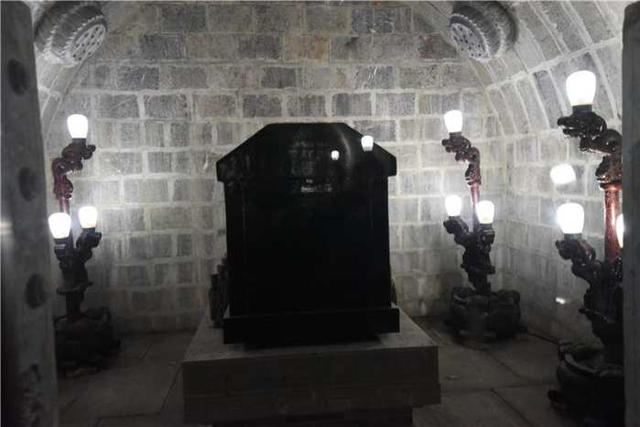 包青天是哪里人，包拯包青天是一个人吗（历史上著名的包公包青天长眠之地原来在这里）