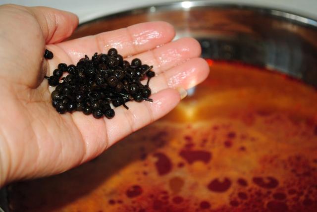 贵州脆皮酸汤猪脚正宗做法，一道菜成就一个人之-酸汤脆皮猪脚