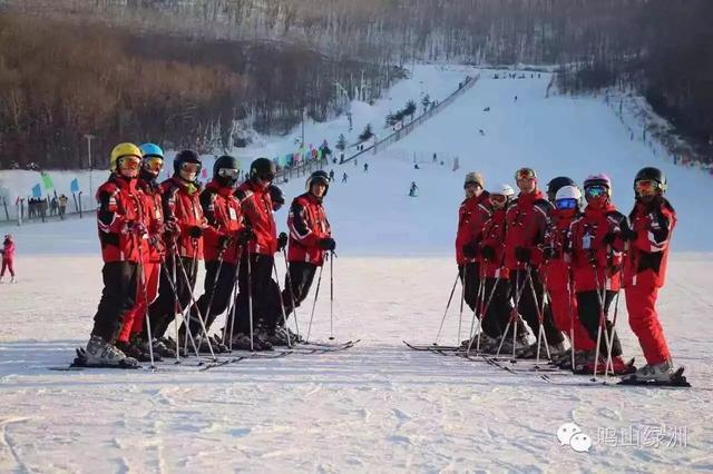 吉林市十大滑雪场，江南美女打卡吉林四大滑雪场