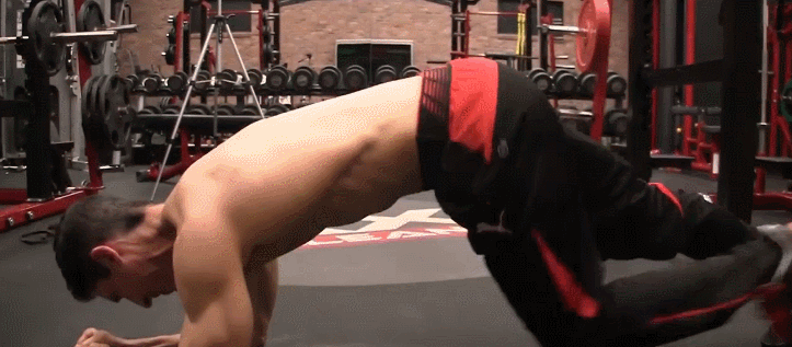 8个动作每天10分钟，一个动作七天让腹肌变得更明显