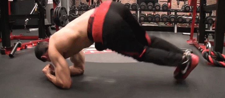 8个动作每天10分钟，一个动作七天让腹肌变得更明显