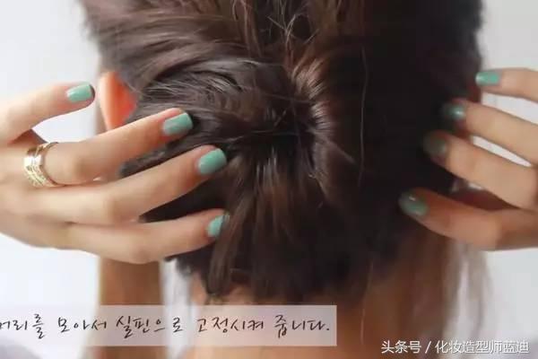 女生简单易学编头发，女生这样编头发