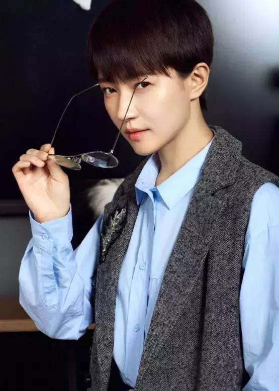 焦俊艳学生发型，焦俊艳恋情曝光