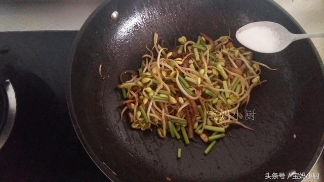 肉皮怎么做好吃，肉皮怎么做好吃又软不腻（猪皮5种最好吃的做法）