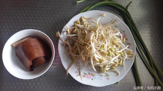 肉皮怎么做好吃，肉皮怎么做好吃又软不腻（猪皮5种最好吃的做法）