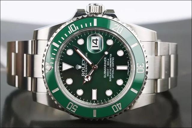 劳力士rolex潜航者型系列男表，这四个热度颇高的10万元手表
