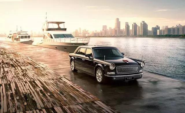 最新款的红旗车，这台大红旗气场不输宾利