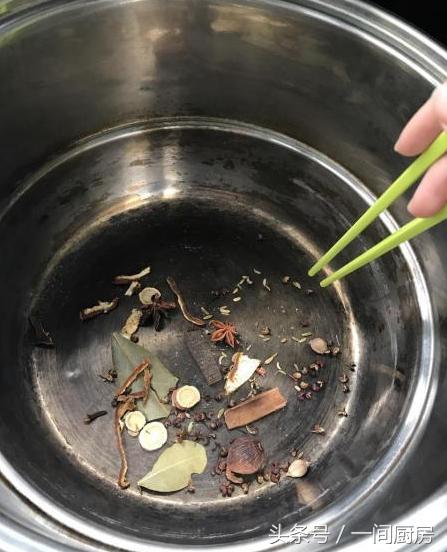 肉夹馍卤肉的做法及配料，正宗卤肉夹馍的做法和配方（肉夹馍最详细做法）