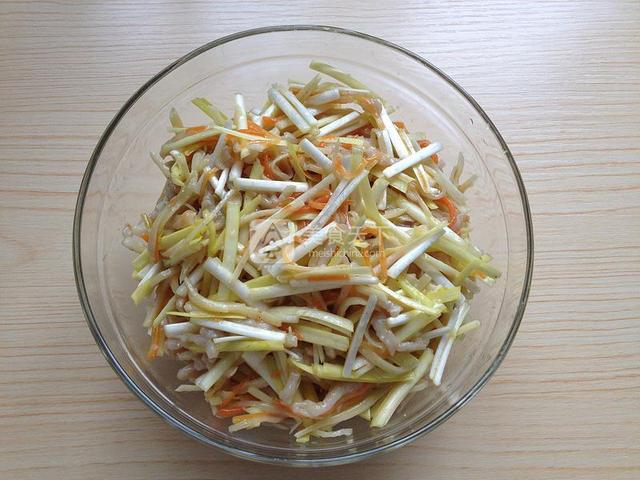 春卷怎么包不会散，春卷怎么包好看又简单（春卷家庭版简单做法）