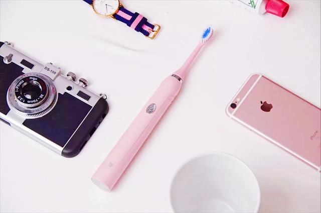 女友生日送这些，不怕没有么么哒~ 情人节送女朋友什么礼物好