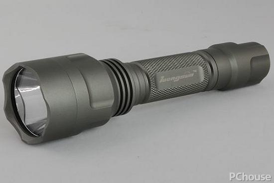 强光手电优点有哪些，强光手电筒什么光源好用