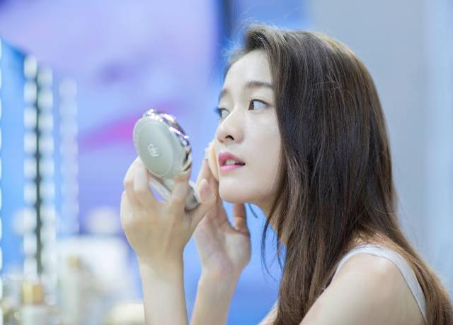 蜜汁炖鱿鱼电视剧，蜜汁炖鱿鱼剧集简介（《蜜汁炖鱿鱼》改名为《亲爱的热爱的》）