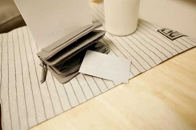 女士小钱包什么牌子好，元旦礼物码起来！