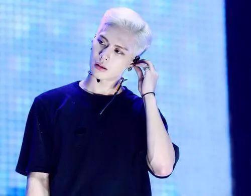 王嘉尔为什么被封杀，王嘉尔打假（首位参加音乐节的中国人）