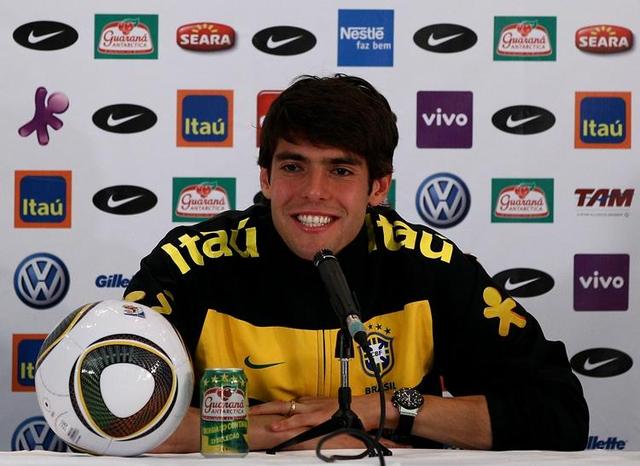 世界足球卡卡，细数世界杯型男