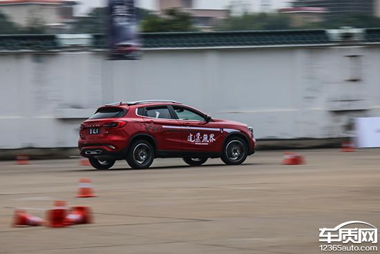 试驾陆风逍遥1.5GTDi，陆风逍遥开出平顺轻松的感觉