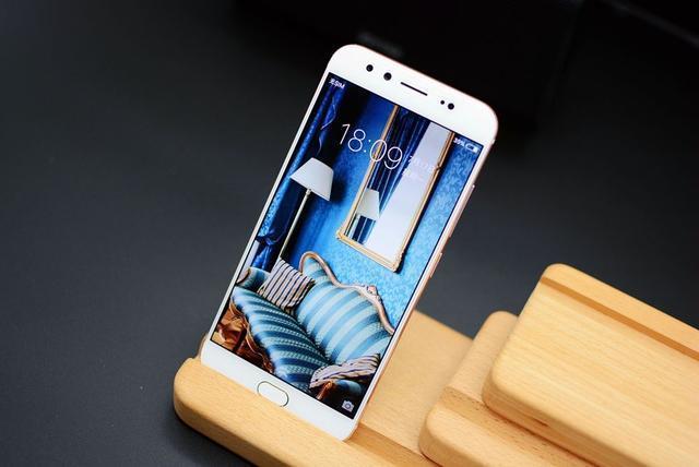 vivox9s值得买吗，vivo这手机开始平民价了