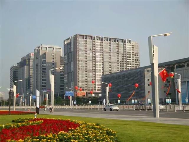 东莞未来最繁华的广场，东莞中心广场可打造成中央休闲街区
