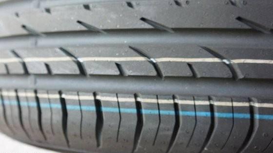 轮胎上的胎毛是怎么回事，新轮胎还有胎毛吗