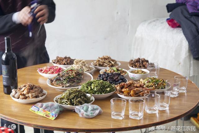 湖南过年吃什么，湖南人过年有哪些习俗（湖南味道，臭豆腐：长沙烟火气）