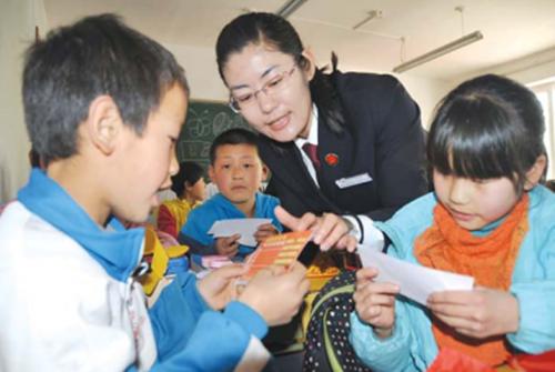 青年法官办案故事，较真儿公诉人周媛媛