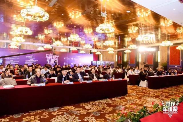 比亚迪客车纯电动公交车，乘坐感受优于燃油车