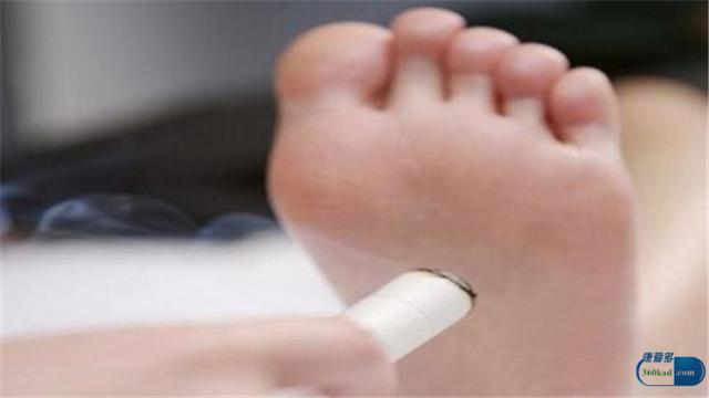 一般艾灸涌泉穴在什么位置，健康说涌泉穴在哪