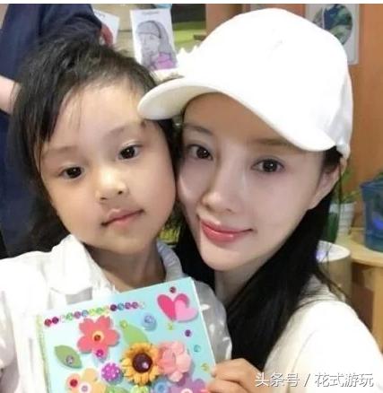 李小璐说我和贾乃亮都非常爱女儿，李小璐怀孕二胎