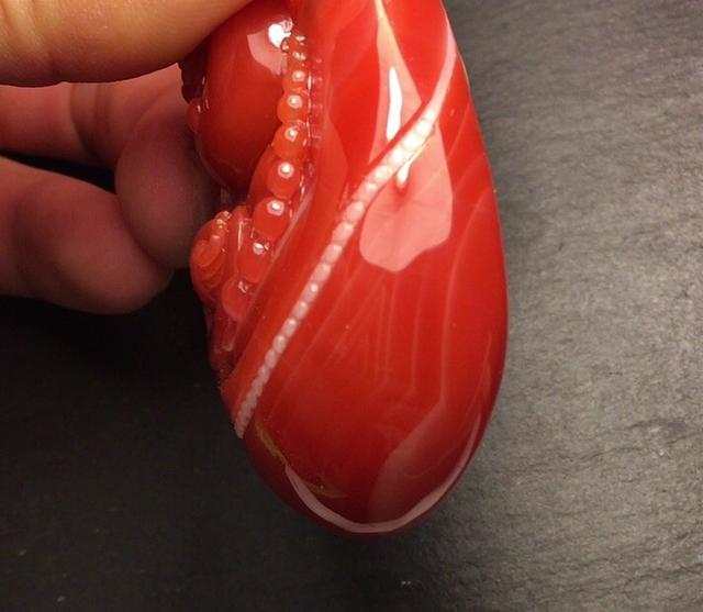 盘玩南红还能治病养身，南红戴什么样的包浆好