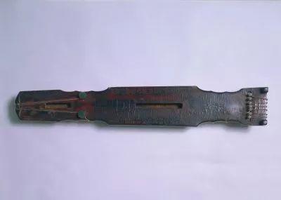 古琴外形简介，馆藏古琴已曲高和寡