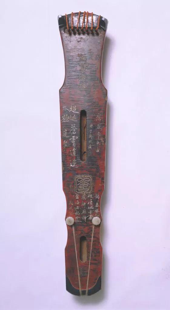 古琴外形简介，馆藏古琴已曲高和寡