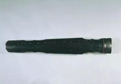 古琴外形简介，馆藏古琴已曲高和寡