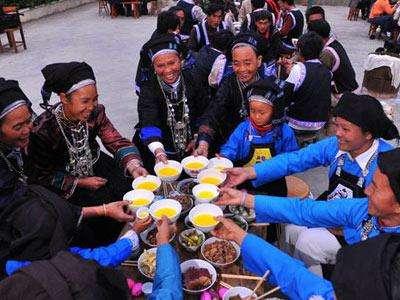 河南的春节习俗，河南人的过年风俗（河南各地的老家过年一定要吃啥）