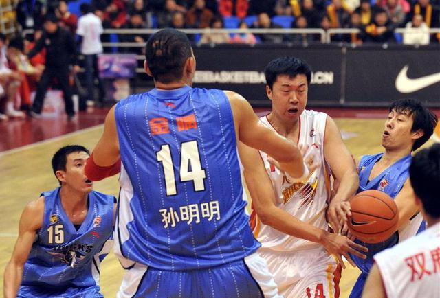 2米36姚明身高，比姚明还高10公分