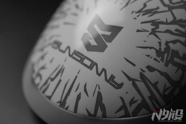 森松尼鼠标s-m11拆解教程，森松尼S-M11游戏鼠标拆解评测