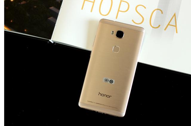 荣耀5x参数配置详解，斩获1000元-1500元销冠