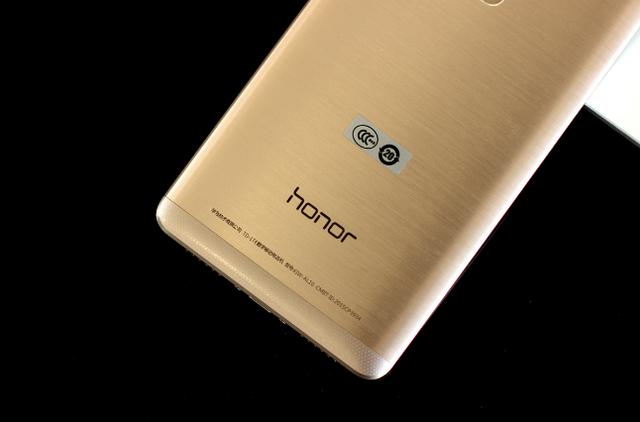 荣耀5x参数配置详解，斩获1000元-1500元销冠