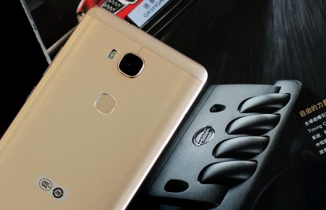 荣耀5x参数配置详解，斩获1000元-1500元销冠