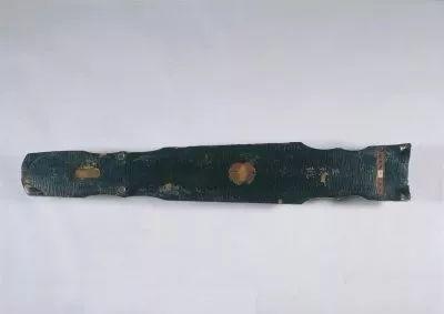 古琴外形简介，馆藏古琴已曲高和寡