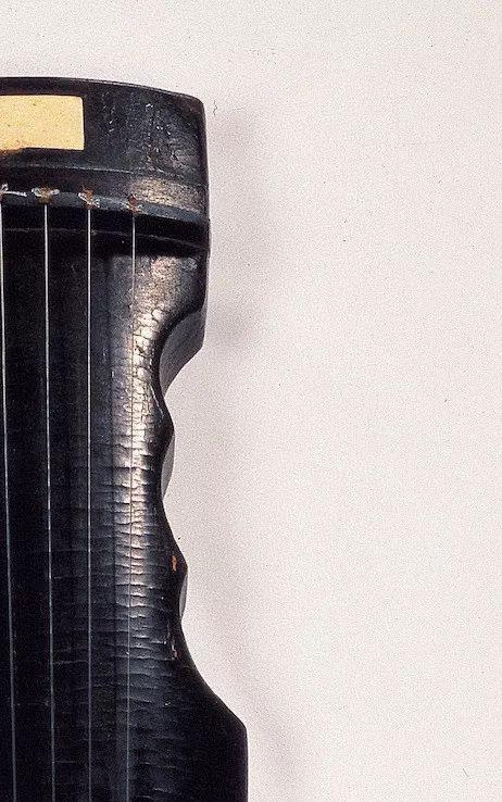 古琴外形简介，馆藏古琴已曲高和寡