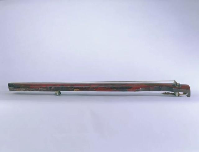 古琴外形简介，馆藏古琴已曲高和寡