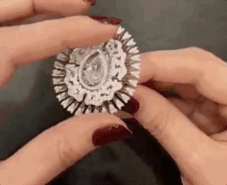 贫穷限制了我的想象力，都说贫穷限制了你的想象