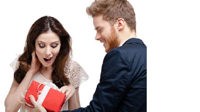 这份“送女友”礼物清单，请接好！照着买准没错！