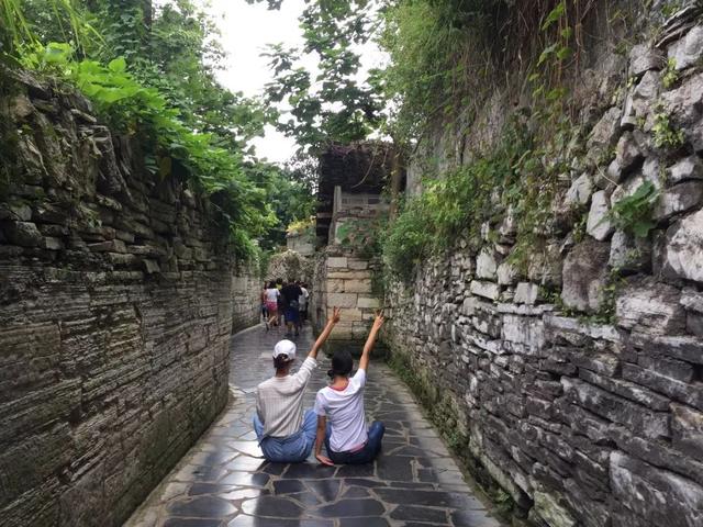 青岩古镇风景，贵州青岩古镇5A级景区旅游攻略