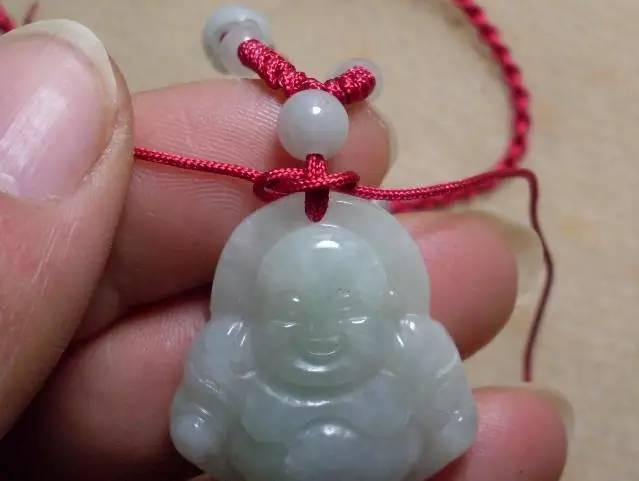 怎么做玉佩挂绳，编一个这样的项链绳瞬间一鸣惊人