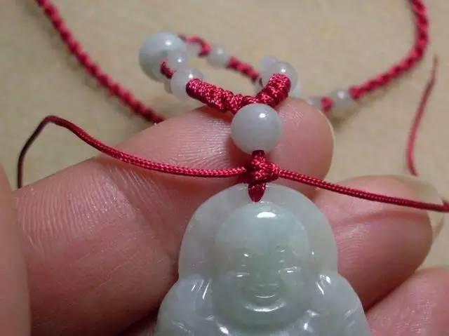 怎么做玉佩挂绳，编一个这样的项链绳瞬间一鸣惊人