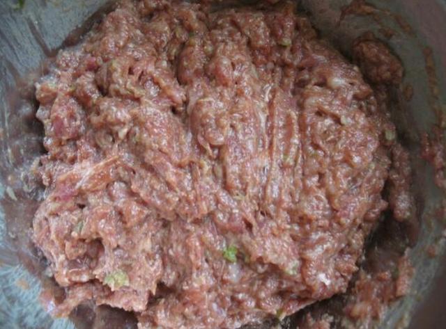 玉米饺子馅怎么调好吃，玉米馅的饺子怎么调才好吃（18种饺子馅任君选）