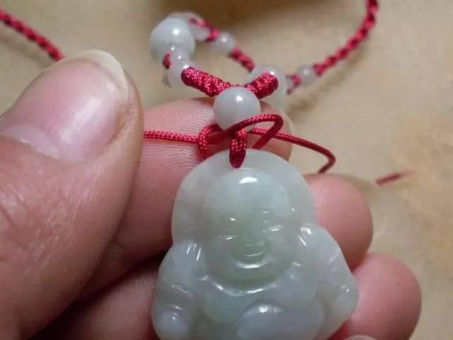 怎么做玉佩挂绳，编一个这样的项链绳瞬间一鸣惊人