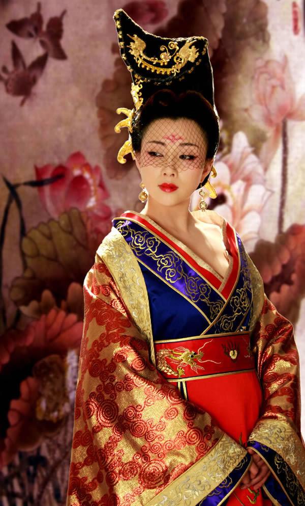 38岁殷桃依旧美艳，殷桃个人